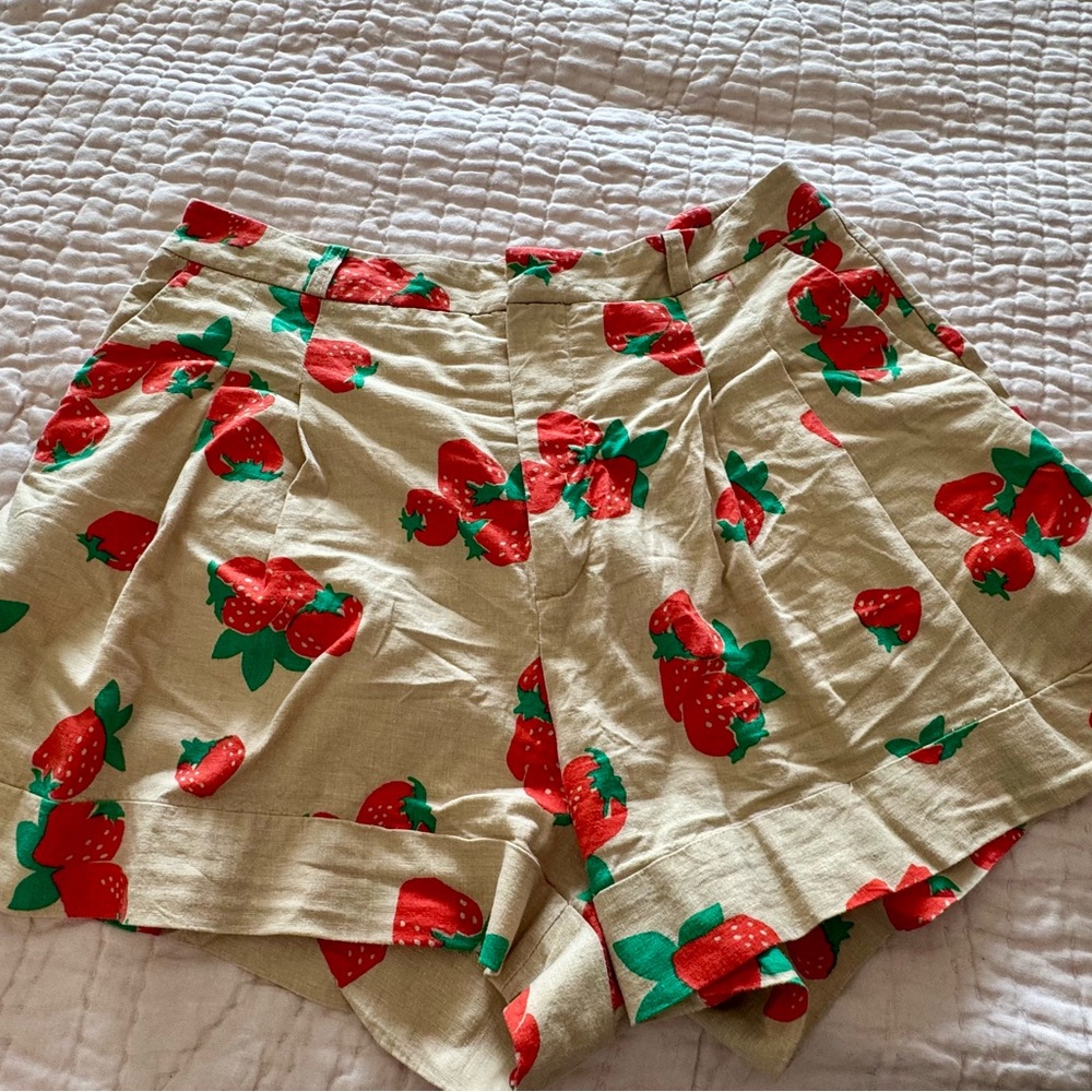 Anthropologie Maeve Avery Strawberry Print Cuffed Trouser Short Linen Blend